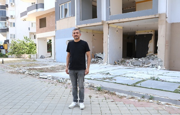 Foto - Depremde hasar aldı! Milyonluk dairelerin akıbeti ne olacak?