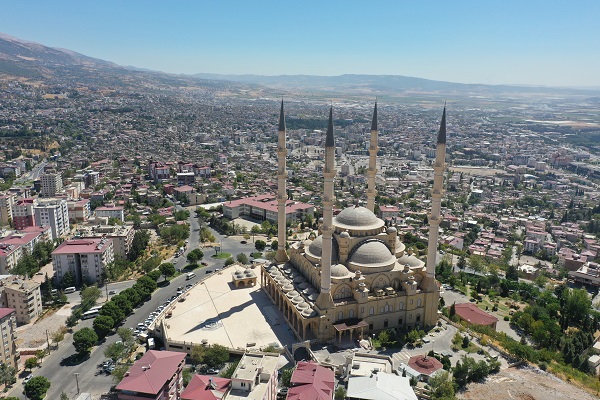 Foto - Depremde hasar görmüştü! İşte Abdülhamit Han Camisi'ndeki son durum