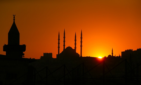 Foto - Depremde hasar görmüştü! İşte Abdülhamit Han Camisi'ndeki son durum