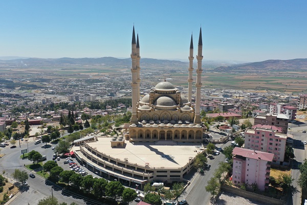 Foto - Depremde hasar görmüştü! İşte Abdülhamit Han Camisi'ndeki son durum
