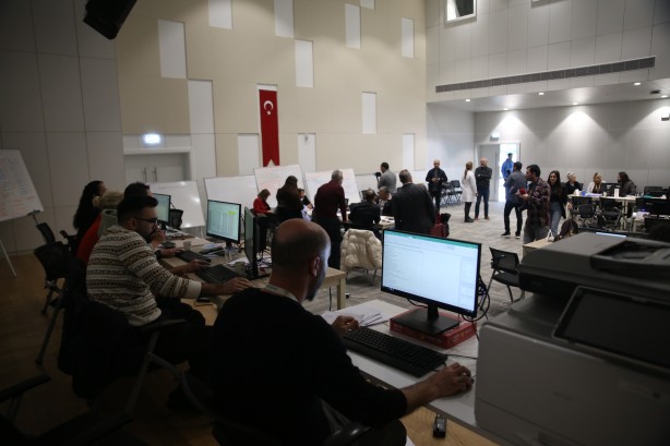 Foto - Depremde sağlık yükünü Şehir hastaneleri sırtladı!