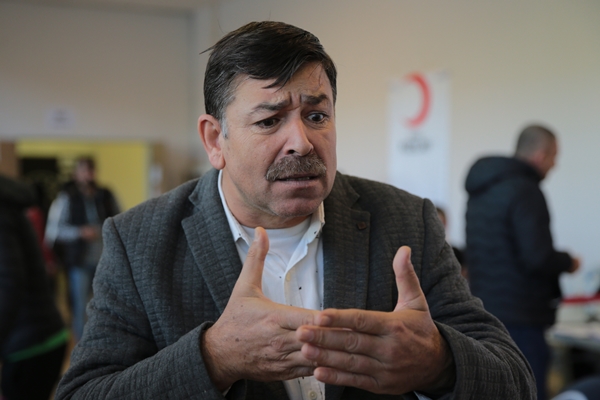 Depremde yaşadığı korkuyu işaret diliyle anlattı