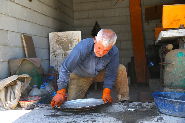 Foto - Depremde yerle bir olmuştu! Dede mesleğini böyle sürdürüyor