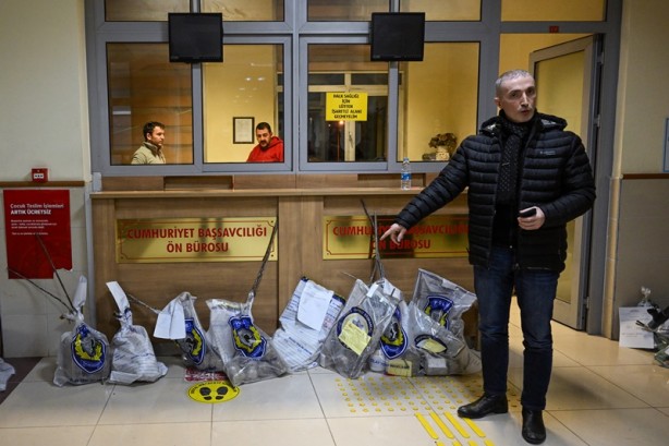 Depremde yıkılan binalardan deliller toplanıyor! 3 kişi daha tutuklandı