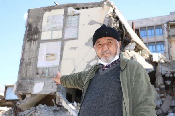 Foto - Depremde yıkılan evde ağızları açık bırakan görüntü