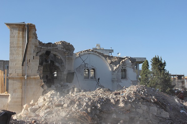 Foto - Depremde yıkılan tarihi cami restore ediliyor