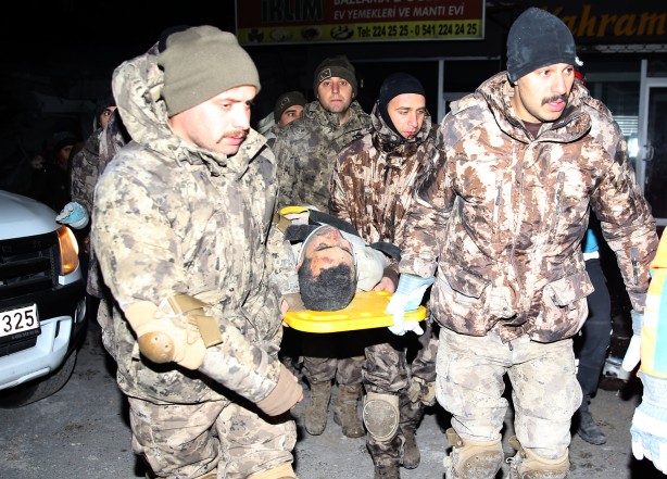 Depremden 70 saat sonra enkazdan kurtarıldı