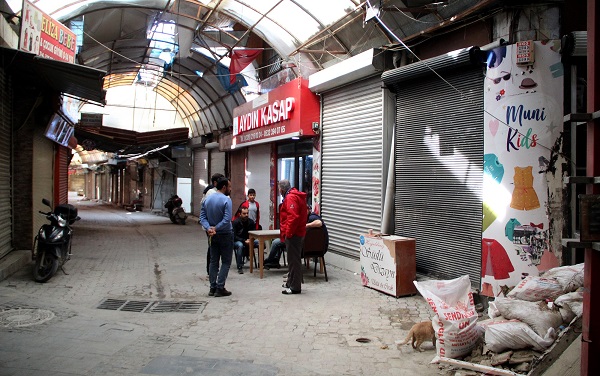 Foto - Depremden sonra ata mesleğini orada sürdürüyor