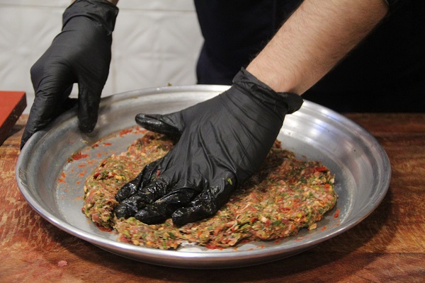 Foto - Depremden sonra ata mesleğini orada sürdürüyor