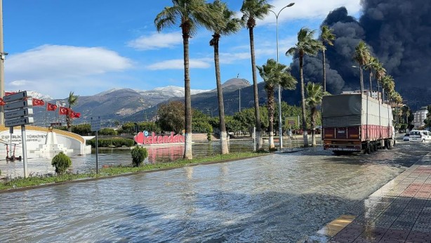 Foto - Depremden sonra deniz seviyesi yükselen İskenderun havadan görüntülendi!
