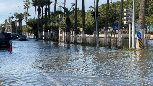 Foto - Depremden sonra deniz seviyesi yükselen İskenderun havadan görüntülendi!