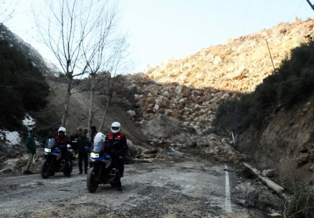 Foto - Depremden sonra inanılmaz görüntüler! Allah’ın ayeti tecelli etti