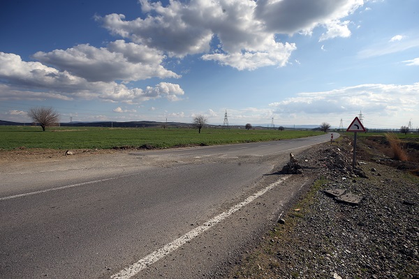 Foto - Depremden sonra yollar bu hale geldi! Bir örneği daha yok