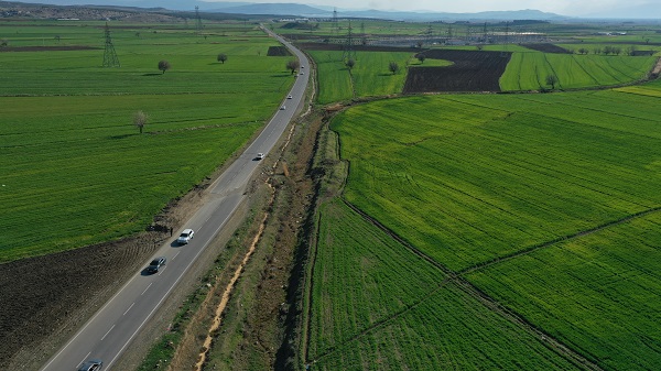 Foto - Depremden sonra yollar bu hale geldi! Bir örneği daha yok