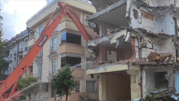 Foto - Depreme bile gerek kalmadan bin 556 bina her an çökebilir!