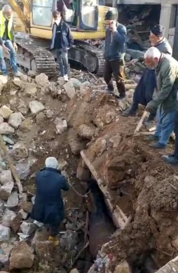 Foto - Depremin 20. günü sağ olarak kurtarıldı! Herkes şaşkına döndü