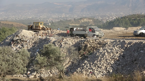 Foto - Depremin acı hatırası: Moloz dağları