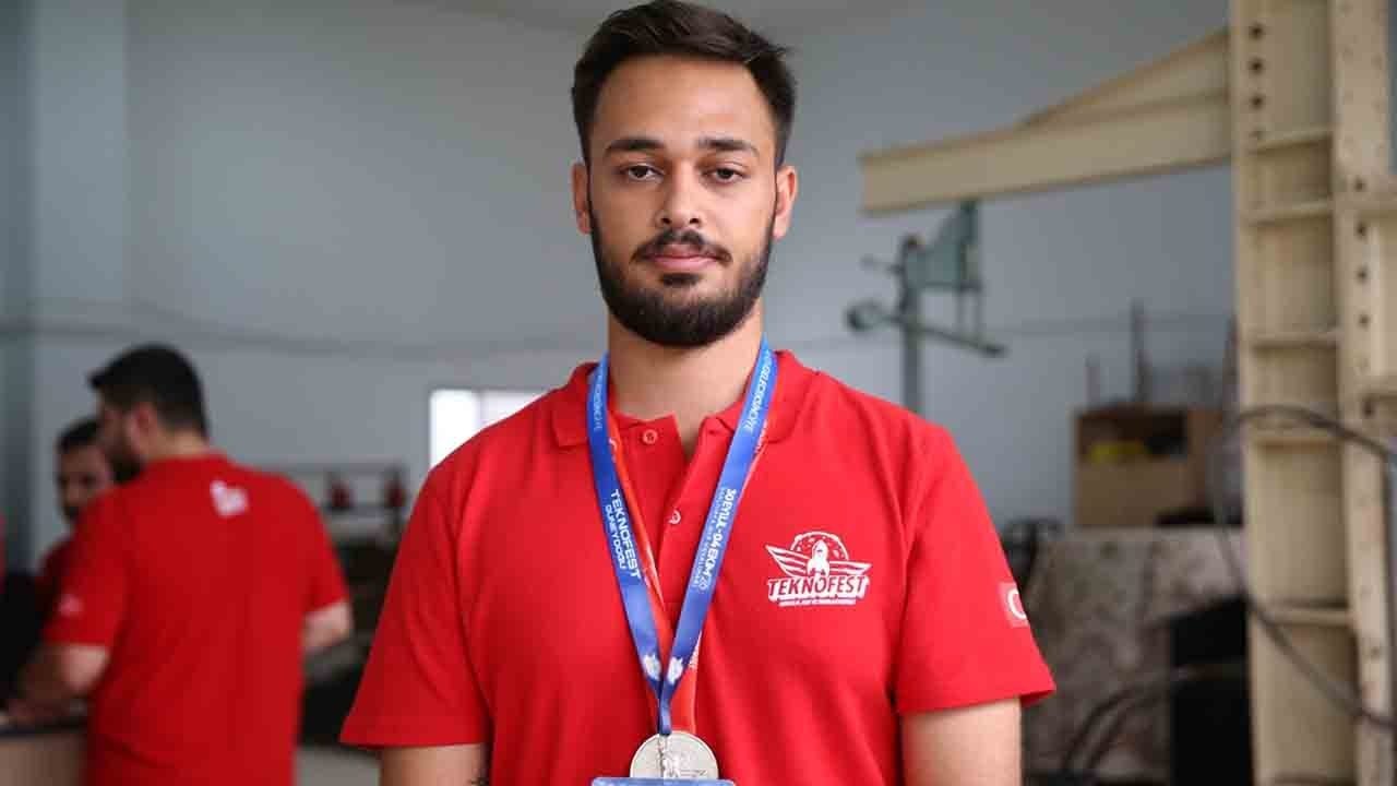 Foto - Depremin acısını bilime dönüştürdüler: Kolonların sağlamlığını ölçen cihaz geliştirdiler