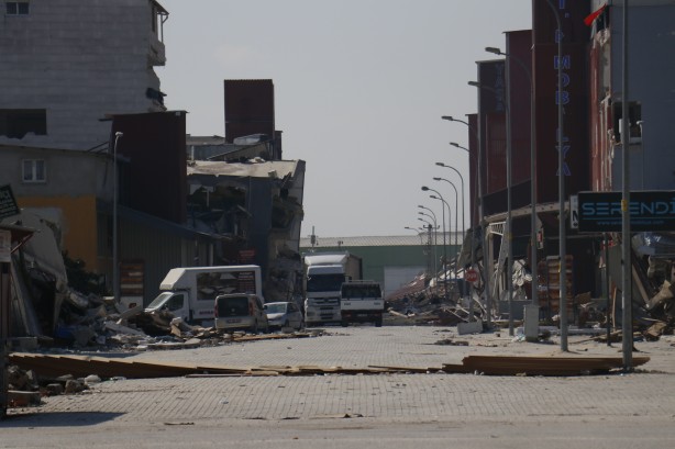 Foto - Depremin ardından acı görüntü! Hepsi yerle bir oldu