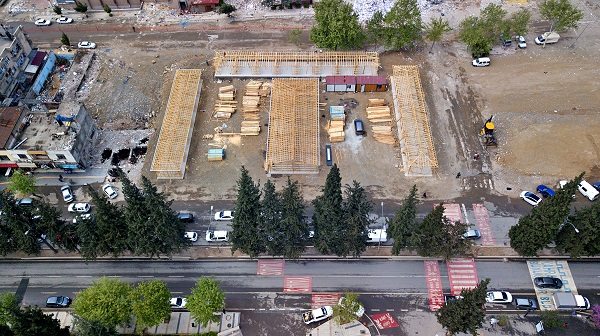 Foto - Depremin ardından ahşap çarşı kuruluyor