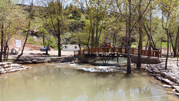 Foto - Depremin ardından rengi değişmişti! İşte, Yeşilgöz Gölü’nün son hali