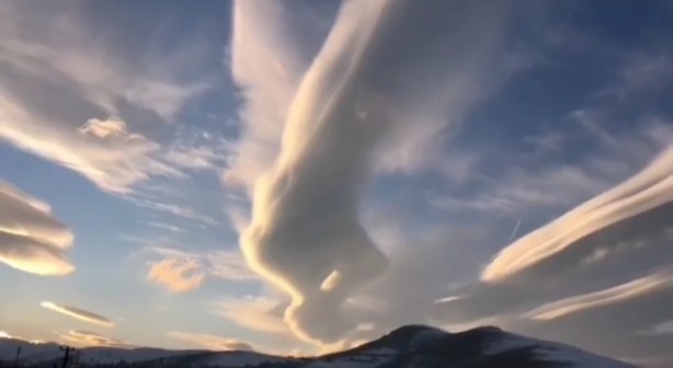 Foto - Depremin habercisi mi? Gökyüzünde ilginç görüntü