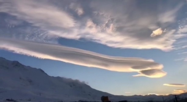 Foto - Depremin habercisi mi? Gökyüzünde ilginç görüntü