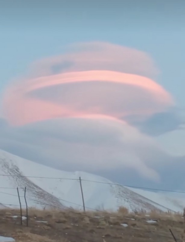 Depremin habercisi mi? Gökyüzünde ilginç görüntü