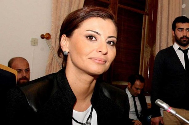 Foto - Depremin hemen ardından 150 lira zam yapıldı! Hande Fırat çılgına döndü