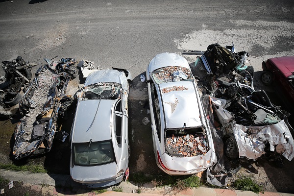 Foto - Depremin izleri silinmeye çalışıyor! Yüzlercesi sahibini bekliyor