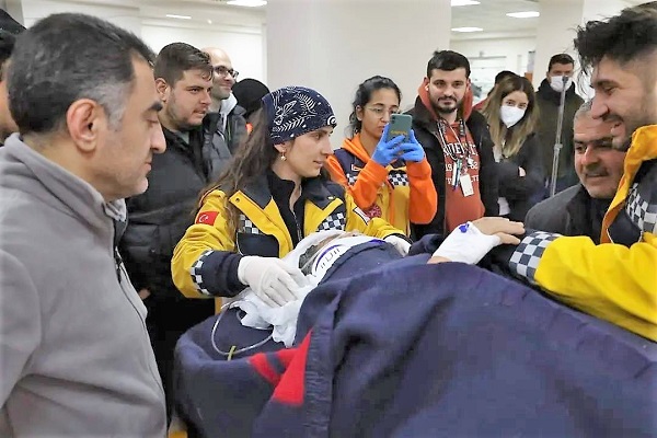 Foto - Depremin sembolü oldular! Ömer ve Umut'tan haber var