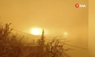 Foto - Depremin vurduğu ilimizden şok eden görüntü! Gölden alevler yükseldi