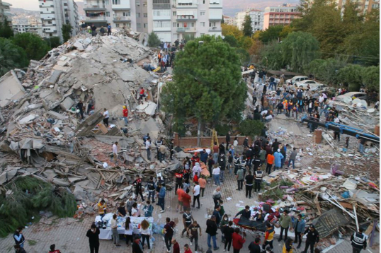 Foto - Depremle ilgili Türkiye'ye şok eden Haarp saldırısı iddiası! Uzman isim o iki askeri üssü işaret etti: Orada bir şeyler oluyor olabilir