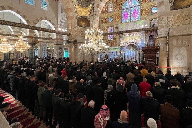 Foto - Depremlerde vefat edenler için Mescid-i Aksa'da gıyabi cenaze namazı