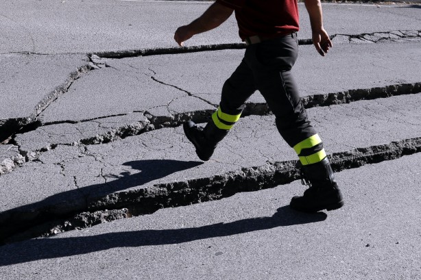 Foto - Depremleri önceden bilen Frank Hoogerbeets az önce video ile duyurdu: Orada her an deprem olabilir