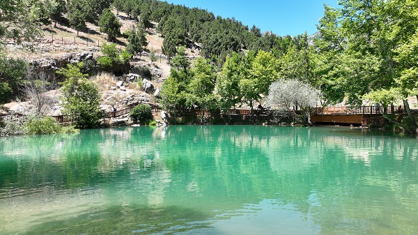Foto - Depremlerin ardından suyu bulanıklaştı! İşte Yeşilgöz Gölü'nün son hali