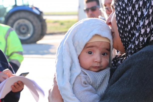 Foto - Depremzede bebekler Cumhurbaşkanlığı uçağıyla Ankara'ya götürülüyor