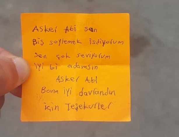 Foto - Depremzede çocuklardan askerlere duygu dolu mektuplar ve resimler