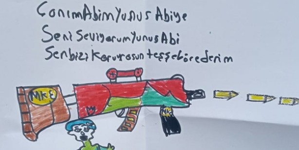 Foto - Depremzede çocuklardan askerlere duygu dolu mektuplar ve resimler