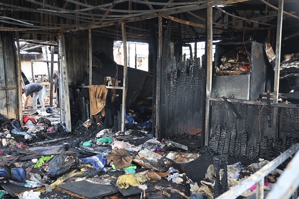 Foto - Depremzede vatandaşlar adeta bir kez daha yıkıldı