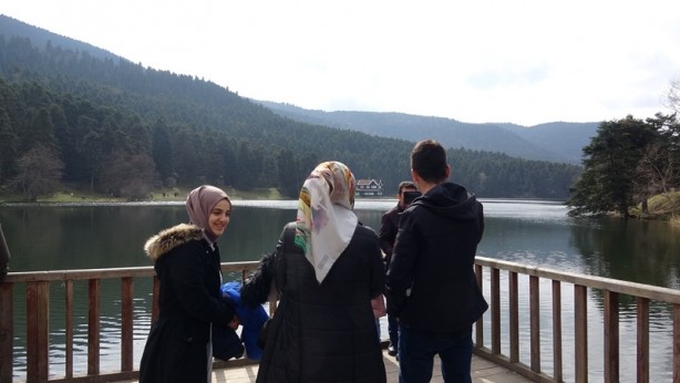 Foto - Depremzede vatandaşlarımız Gölcük Tabiat Parkı'na götürüldü