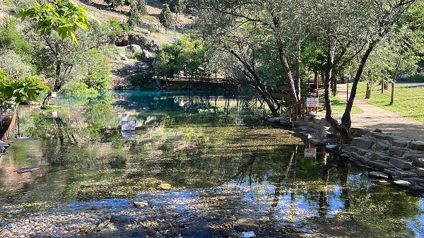 Foto - Depremzedeler burada stres atıyor! Burada suyun dibi bulunamıyor