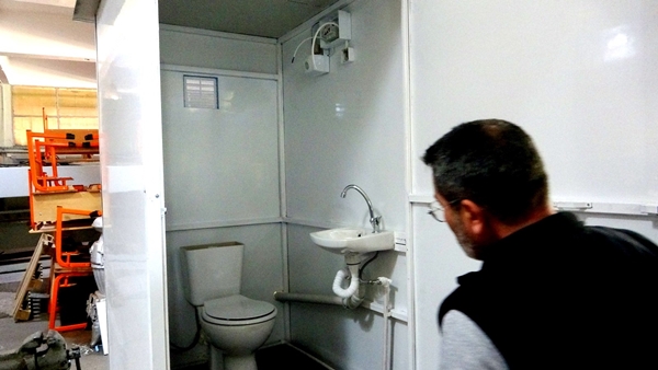 Foto - Depremzedeler için seyyar tuvalet üretimi