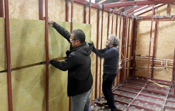 Foto - Depremzedeler için "taşınabilir afet evi" üretiyorlar