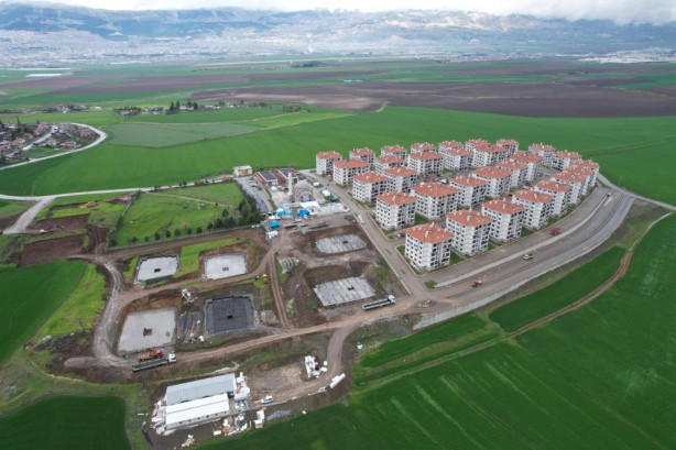 Foto - Depremzedeler için yapılıyor, temeller atıldı çalışmalar hızlandı