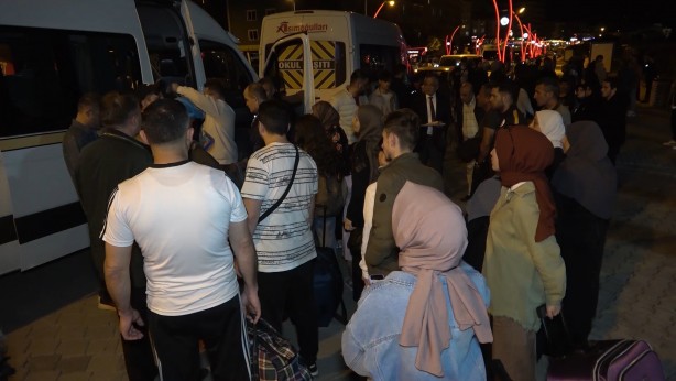 Foto - Depremzedeler sandık için geri dönüyor: Seçime saatler kala yola çıktılar