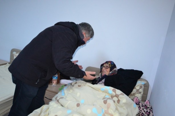 Foto - Depremzedeler yurtlara yerleştirildi