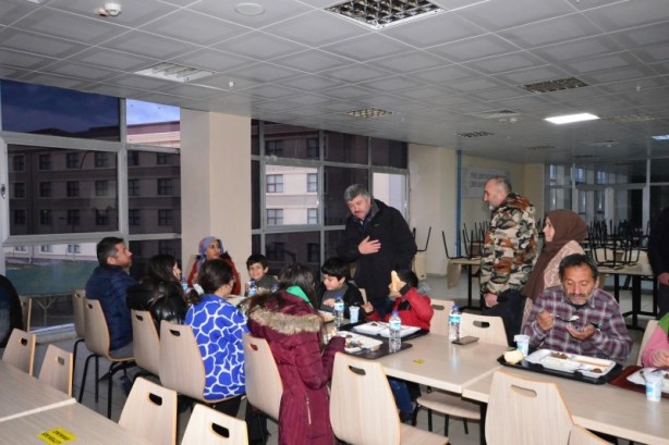 Foto - Depremzedeler yurtlara yerleştirildi