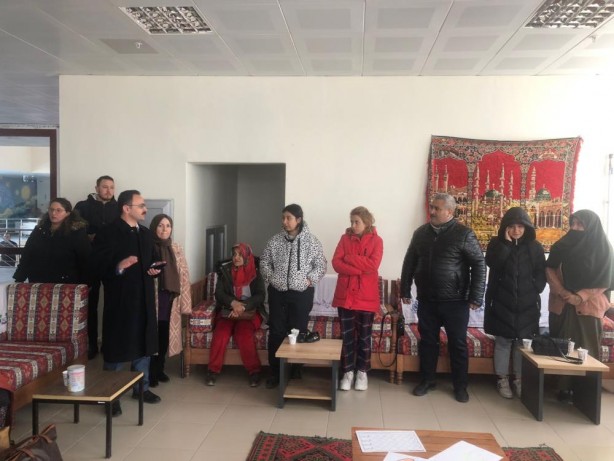 Foto - Depremzedeler yurtlara yerleştirildi