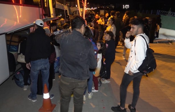 Foto - Depremzedelerde rehavet yok! Sandığa gidiyorlar